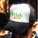 Gorra De Camionero Irlandés AF Funny<br><div class="desc">Tipografía de AF irlandés en fuentes de color verde y naranja con un pequeño embellecimiento de shamrock celta.</div>