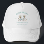 Gorra De Camionero Isla Mackinac Bachelorette<br><div class="desc">Con un gráfico de bicicletas de bonito,  estos gorras son un placer especial para su viaje de soltera a la isla Mackinac de Michigan.</div>