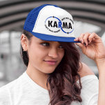 Gorra De Camionero Karma - Lo que sucede vuelve (v1)<br><div class="desc">Karma - Lo Que Pasa Por Allá Regresa Alrededor Del Sombrero Camionero (v1). El diseño artístico exhibe la palabra "KARMA" dentro de dos círculos interminables con "QUÉ VA ALREDEDOR" y "VUELVE DE VUELTA" curvados para formar secciones de los círculos. Los dos colores pueden cambiarse a su preferencia deseada editando el...</div>