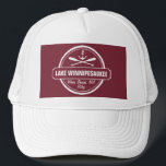 Gorra De Camionero Lago Winnipesaukee Ciudad personalizado NH, nombre<br><div class="desc">El diseño del ancla náutico del Lago Winnipesaukee, New Hampshire, está personalizado con tu ciudad (como Moultonborough, Wolfeboro, Meredith, Alton, Gilford, Weirs Beach, etc.) y tu nombre (o borrar). Este diseño retro de estilo vintage presenta un círculo blanco, un ancla, palas entrecruzadas y una bandera audaz que lee el lago...</div>