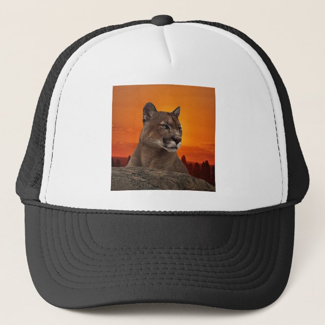 Gorra De Camionero León de montaña al atardecer (Anverso)