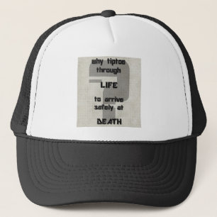 Gorra De Camionero letra de canción por qué caminar de puntillas por