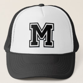 Gorra De Camionero Letra negra y blanca "M"