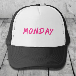 Gorra De Camionero Lettering Design ‘Monday’ in Pink