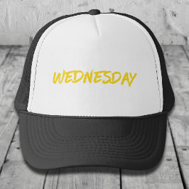 Gorra De Camionero Lettering Design ‘Wednesday’ in Yellow