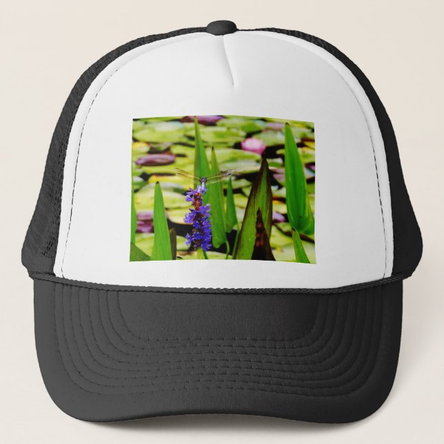 Gorra De Camionero Loto de la libélula y flor púrpura (Anverso)