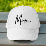 Gorra De Camionero Mamá desde el 20XX Moda simple moderna<br><div class="desc">Este diseño sencillo y moderno se compone de una tipografía de san serif.</div>
