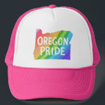 Gorra De Camionero Mapa estatal de Oregón Ilustracion ORGULLO DE RAIN<br><div class="desc">¡Echa un vistazo a este impresionante gorra con un ilustracion de mapas del estado de Oregon! ¡Mira también mi tienda para más diseños! O si quieres algo personalizado avíseme. Si lo compras,  ¡gracias! Asegúrate de compartir una foto en Instagram de ella en acción y etiquetarme @shoshannahscribbles :)</div>