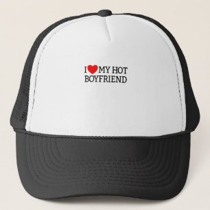 Gorra De Camionero Me Encanta El Corazón Rojo De Mi Novio Caliente.