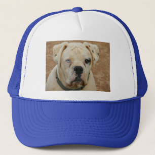 GORRA DE CAMIONERO METIDA DE PATA