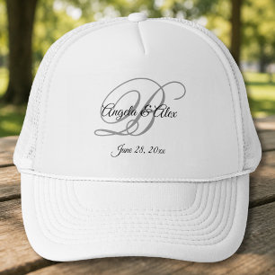 Gorra De Camionero Monograma de boda con letra script elegante en neg