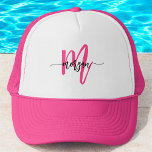 Gorra De Camionero Monograma estilizado moderno rosa caliente<br><div class="desc">Encima de tu aspecto con nuestro Monograma Moderno y Moderno sombrero de Camión Rosado Caliente! Este gorra, con un vibrante diseño rosado caliente y personalizado con su monograma en un estilo elegante y moderno, le aporta un toque personalizado y moda a su estilo. La malla respirable trasera y el cierre...</div>