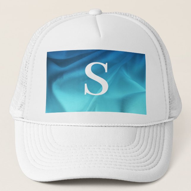 Gorra De Camionero Monograma océano azul satinado (Anverso)