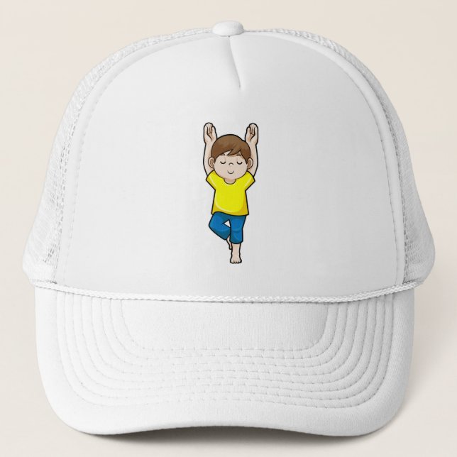 Gorra De Camionero Muchacho en ejercicios de Stretching de Yoga (Anverso)
