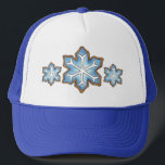 Gorra De Camionero Navidades de Hanukkah en invierno de la Cocina del<br><div class="desc">Gorra cuenta con un ilustracion original de marca de galleta azucarada con copos de nieve. ¡Perfecto para las celebraciones de Hanukkah y Navidades! ¿No ves lo que estás buscando? ¿Necesita ayuda con la personalización? Haga clic en "Contactar con este diseñador" para tener algo creado sólo para usted.</div>