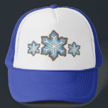 Gorra De Camionero Navidades de Hanukkah en invierno de la Cocina del<br><div class="desc">Gorra cuenta con un ilustracion original de marca de galleta azucarada con copos de nieve. ¡Perfecto para las celebraciones de Hanukkah y Navidades! ¿No ves lo que estás buscando? ¿Necesita ayuda con la personalización? Haga clic en "Contactar con este diseñador" para tener algo creado sólo para usted.</div>