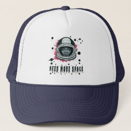Gorra de camionero Need More Space – Estilo Casual
