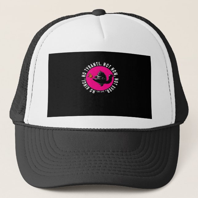 Gorra De Camionero No Kings, Just Cats Essential (Anverso)