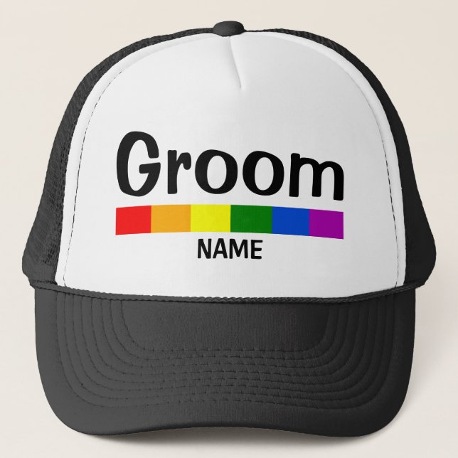 Gorra De Camionero Nombre de Groom de la bandera arcoiris del boda (Anverso)