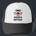 Gorra De Camionero Omg es la camiseta de cumpleaños de mis hermanas<br><div class="desc">Omg Sus Hermanas Fiesta de Cumpleaños Hermanas Graciosas Regalo de Cumpleaños</div>