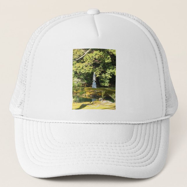 Gorra De Camionero Pagoda de serpientes blancas / Hakuja No Tsuka (Anverso)