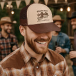 Gorra De Camionero Partido del Bachelor Occidental del Vaquero Mejor<br><div class="desc">¡Gracias a tu mejor hombre con estos divertidos sombreros de camioneros de estilo occidental! El divertido diseño presenta letras de carpintería vintage que dicen: Mejor hombre. Hay una bota de vaquero, gorra y placa del sheriff que dice "Fiesta Posse". En la parte inferior hay espacio para el nombre del novio...</div>
