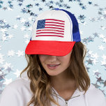 Gorra De Camionero Patriótico Estados Unidos Bandera Estadounidense E<br><div class="desc">El americano, Stars and Stripes, Old Glory, Star-Spangled Banner, bandera de EEUU, personalizado, personalizado, nombre monograma / iniciales, patriótico, norteamericano, genial gorra de malla de camioneros blancos azules, para mostrar tu orgullo, patriotismo, amor. Para el personalizar, simplemente introduzca su nombre / apellido / nombre de empresa / nombre de equipo...</div>