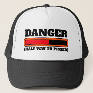 GORRA DE CAMIONERO PELIGRO: A MEDIO CAMINO DE ENOJARSE