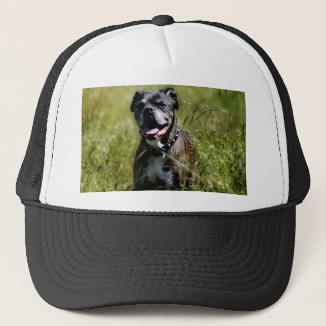 Gorra De Camionero Perro cortado en la hierba (Anverso)