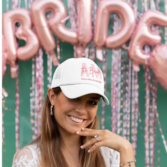 Gorra De Camionero Personalizado Bride | Monograma Rosa Sra. (Subido por el creador)