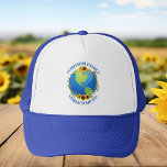Gorra De Camionero Personalizado World Tour Earth en Sunflowers Guay<br><div class="desc">Personalizar a estos increíbles gorras turísticos del mundo para una banda de viajes o viaje familiar de vacaciones. El planeta está envuelto en una hermosa corona floral de girasoles y viñas. Un gorra de viaje personalizado para explorar la Tierra.</div>