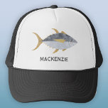 Gorra De Camionero Pescado de atún personalizado<br><div class="desc">Un pez atún divertido con una sonrisa descarada,  perfecto para los que les gusta el pescado,  la comida y la pesca. Arte original de Nic Squirrell. Cambie o quite el nombre que desea personalizar.</div>