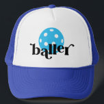 Gorra De Camionero Pickle Baller Funny Blue<br><div class="desc">Funny pickle baller sombrero de camionero azul y cian con colores amarillos brillantes editables icono de pickleball y "baller" en un moderno tipo de letra de bloqueo de serif con rebote,  perfecto para el jugador de pickleball.</div>
