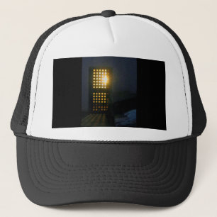 Gorra De Camionero Pintura de aceite de puerta de celda