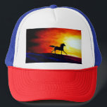 Gorra De Camionero Plantilla de caballo de carreras de libertad azul<br><div class="desc">Libertad Corriendo Caballo Blanco Rojo Azul Elegante De Plantilla Moderno Trucker Hat.</div>