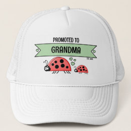 Gorra De Camionero Promoted to Grandma ladybugs white green
