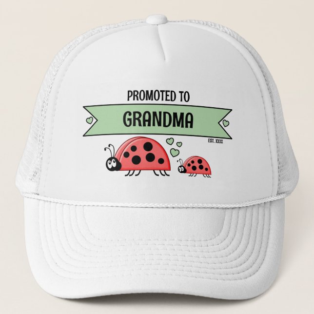 Gorra De Camionero Promoted to Grandma ladybugs white green (Anverso)
