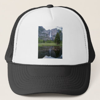 Gorra De Camionero reflexión de las cataratas de Yosemite