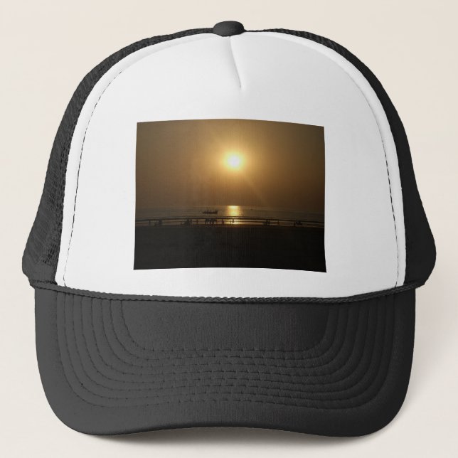 Gorra De Camionero Reflexión sobre la puesta de sol en verano dorado  (Anverso)