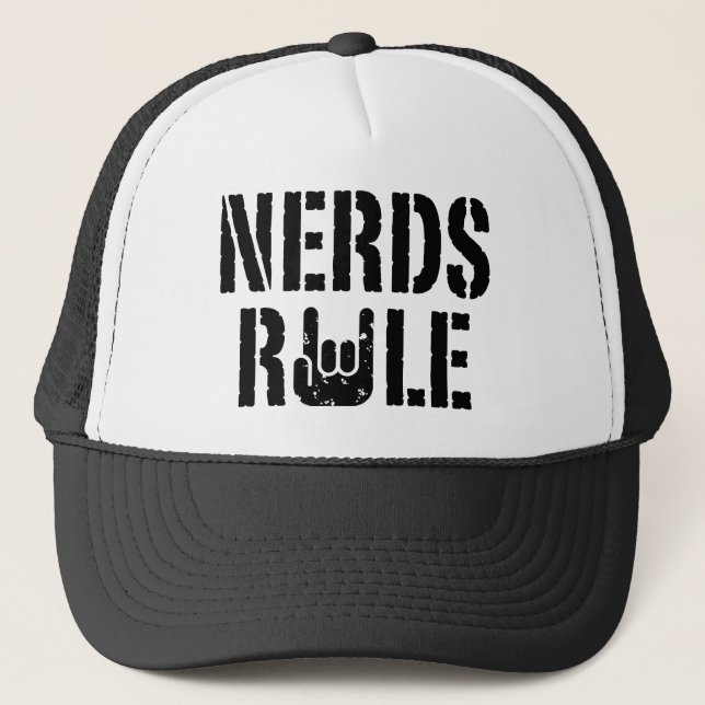 Gorra De Camionero Regla de Nerds (Anverso)