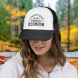 Gorra De Camionero Reunión familiar personalizada rusa moderna<br><div class="desc">Cree una gorra de béisbol de personalizado keepsake Family Reunion para toda la familia. Personalízalo con el nombre de su familia, el año, la ubicación o cualquier otro texto personalizado. Haga clic en el botón Personalizar para cambiar fuentes y colores, agregue su propio texto y fotos. Seleccione de entre todos...</div>