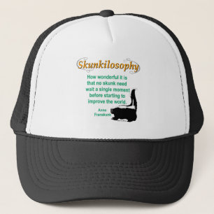 Gorra De Camionero Skunkilosófica: Mejorar el mundo
