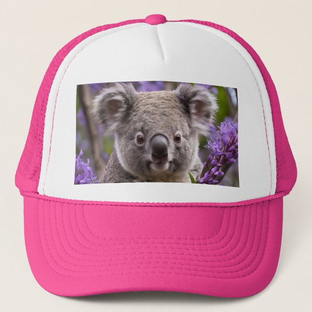 Gorra De Camionero "Sueño en morado: un Koala en un árbol jacarandá (Anverso)