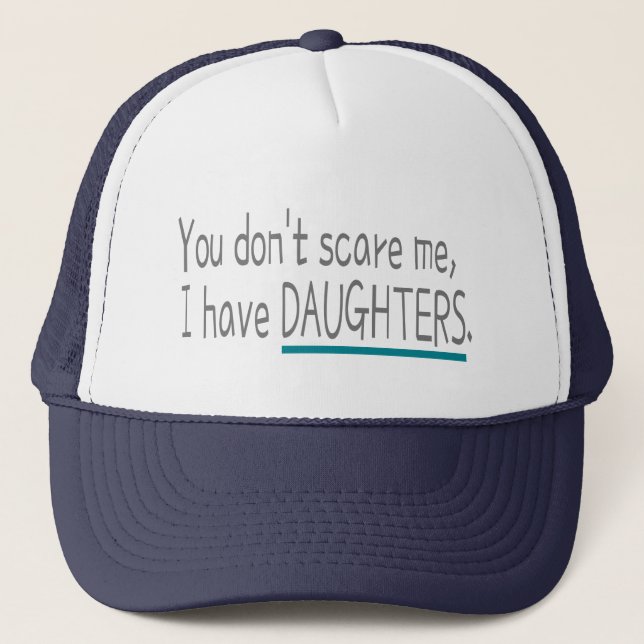 Gorra De Camionero Tengo hijas, papá mamá (Anverso)