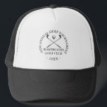 Gorra De Camionero Torneo personalizado Moderno de Golf Club<br><div class="desc">Estos gorras son ideales para todos los torneos de club de golf,  con un diseño clásico de corona y pelota de golf. Personalice el nombre del torneo de golf,  el nombre del club y el año. Diseñado por Thisisnotme©</div>