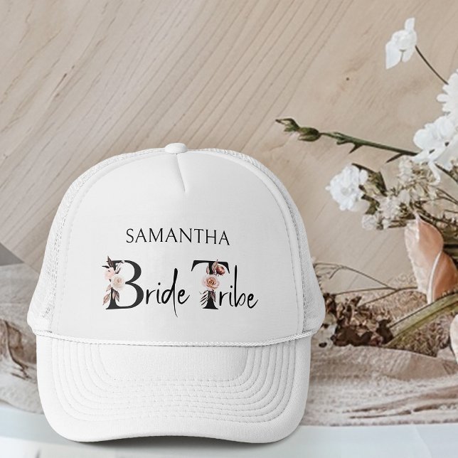 Gorra De Camionero Tribu de novias Boho Floral Letras Bachelorette (Bride Tribe bachelorette cap with boho floral letters)
