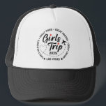 Gorra De Camionero Vacaciones coincidentes del grupo de viajes de Chi<br><div class="desc">Esta camiseta de viaje de Chicas personalizados es el uniforme perfecto para su viaje de chicas 2025,  bachillerato o escapada de fin de semana. Esta tee es perfecta para fotos de grupos,  paseos por la playa,  recorridos por el vino o simplemente causar un caos elegante.</div>