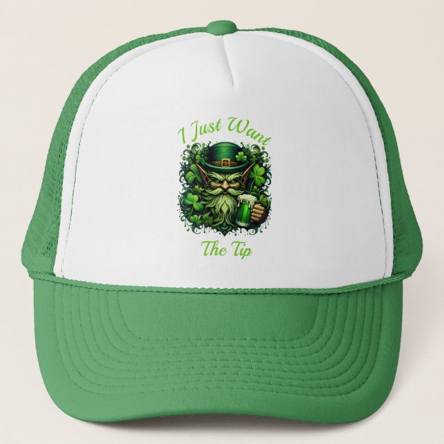 Gorra De Camionero Whimsical Leprechaun Tomando Una Cerveza Fría (Anverso)