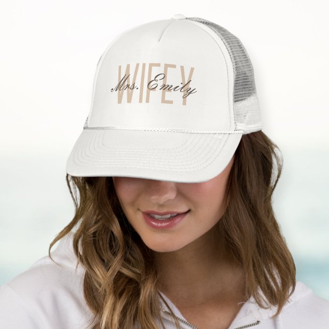 Gorra De Camionero Wifey, personalized gift for wife, future Mrs. (Subido por el creador)