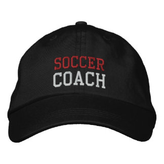 Gorra de entrenador de fútbol de texto rojo y blan